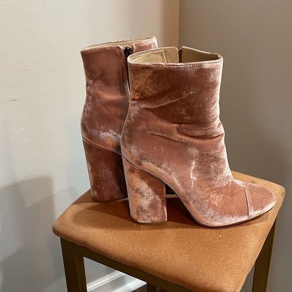 Kendall & Kylie Kaden Boots. - Picture 3 of 3